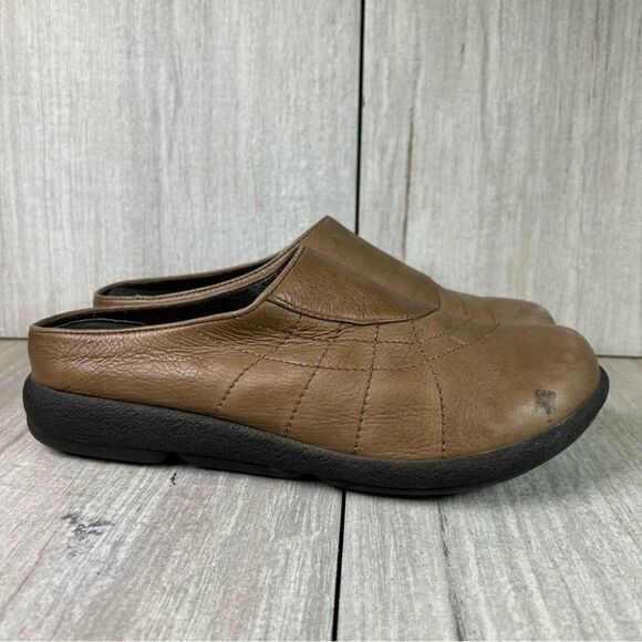 Dansko Mule Slip On Shoes Brown Leather Casual Comfort Clog Size 8 EUR 38 - Picture 3 of 10